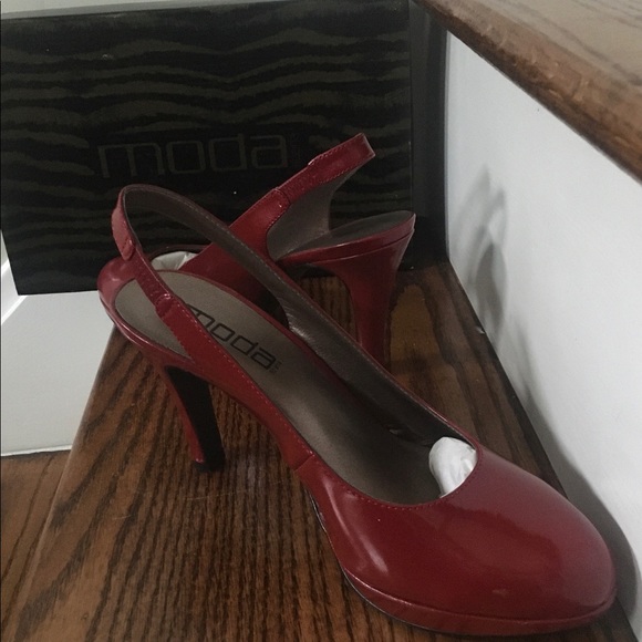 Moda red pumps - Picture 1 of 6